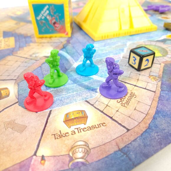 Escape The Mad Mummy 2004 Milton Bradley Board Game 100% Complete - Picture 6 of 10